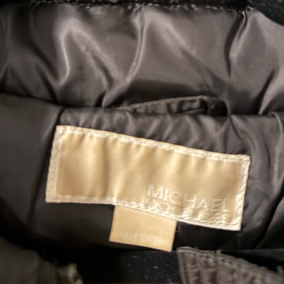 Michael Kors Hooded Puffer Coat - Size Small | Color: Olive Green - Picture 7 of 14